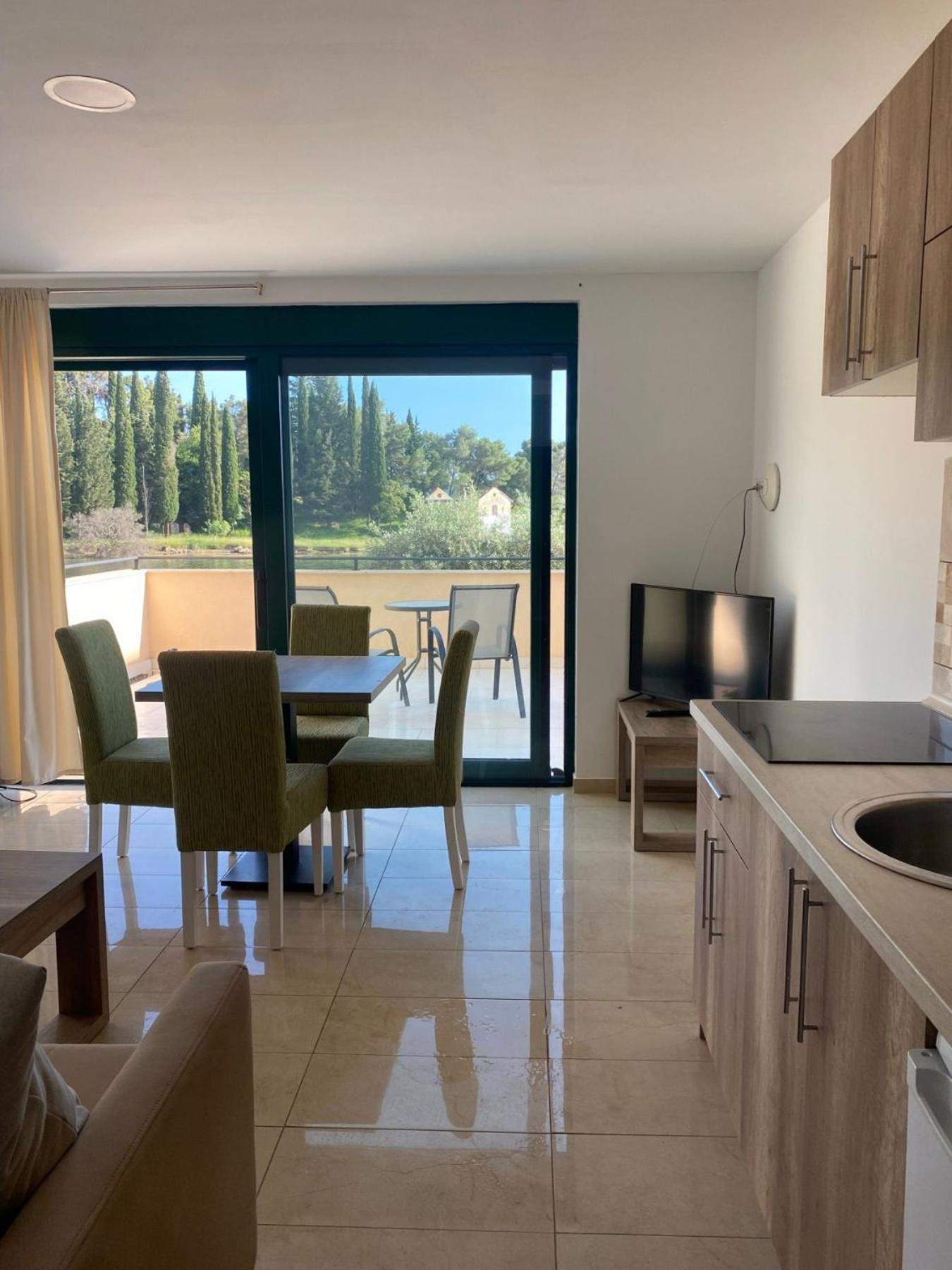 Tondo Apartment Tivat Bagian luar foto