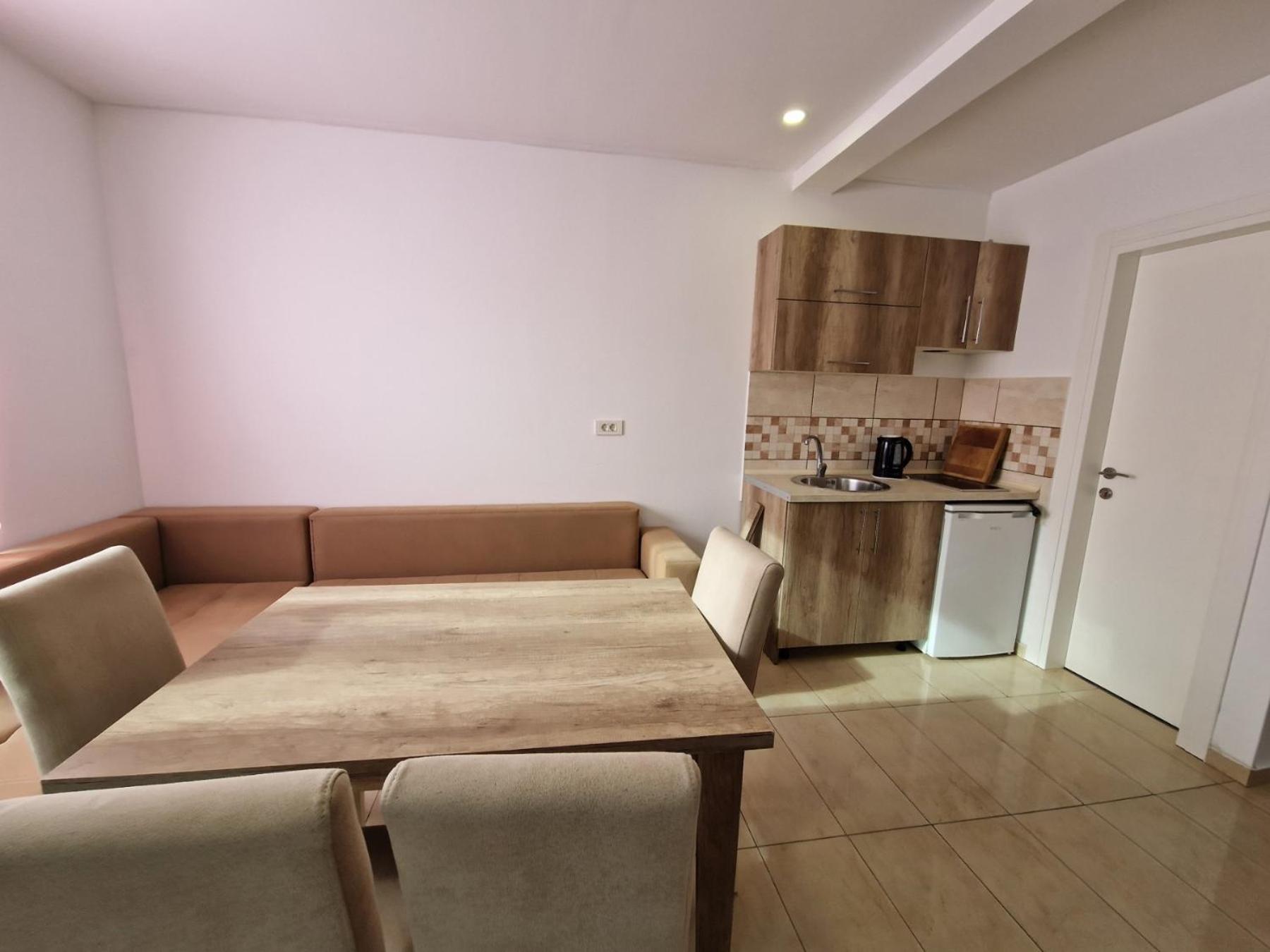 Tondo Apartment Tivat Bagian luar foto
