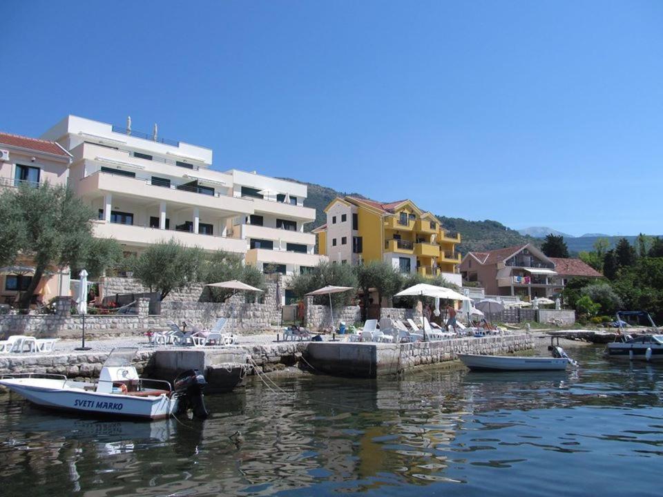 Tondo Apartment Tivat Bagian luar foto