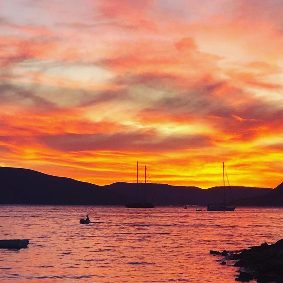 Tondo Apartment Tivat Bagian luar foto